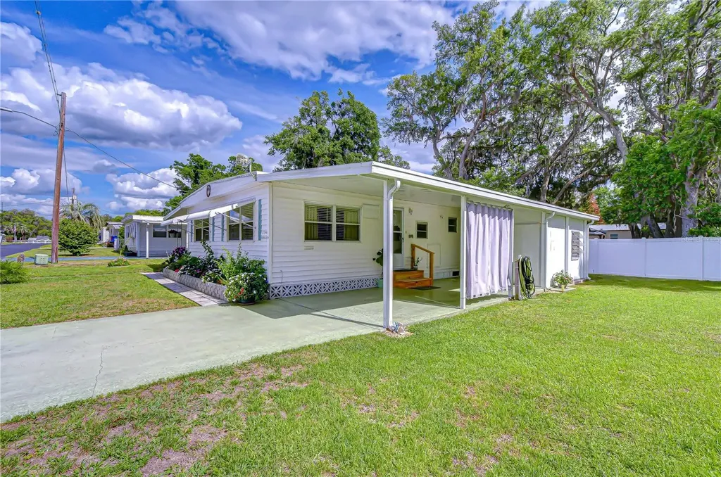 37248 Kinkaid Drive Zephyrhills FL 33541