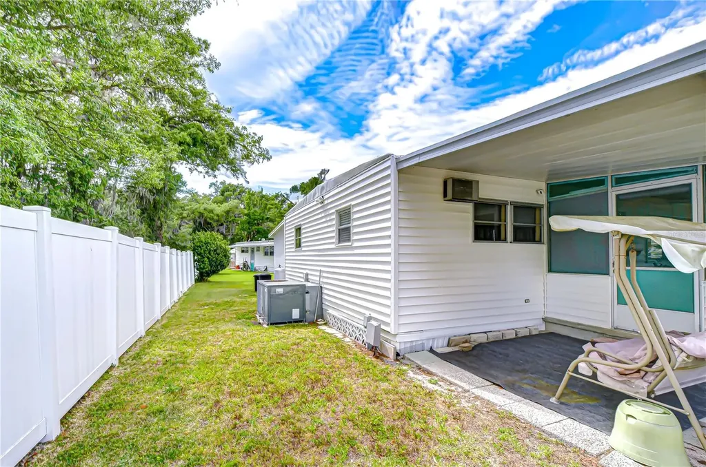 37248 Kinkaid Drive Zephyrhills FL 33541