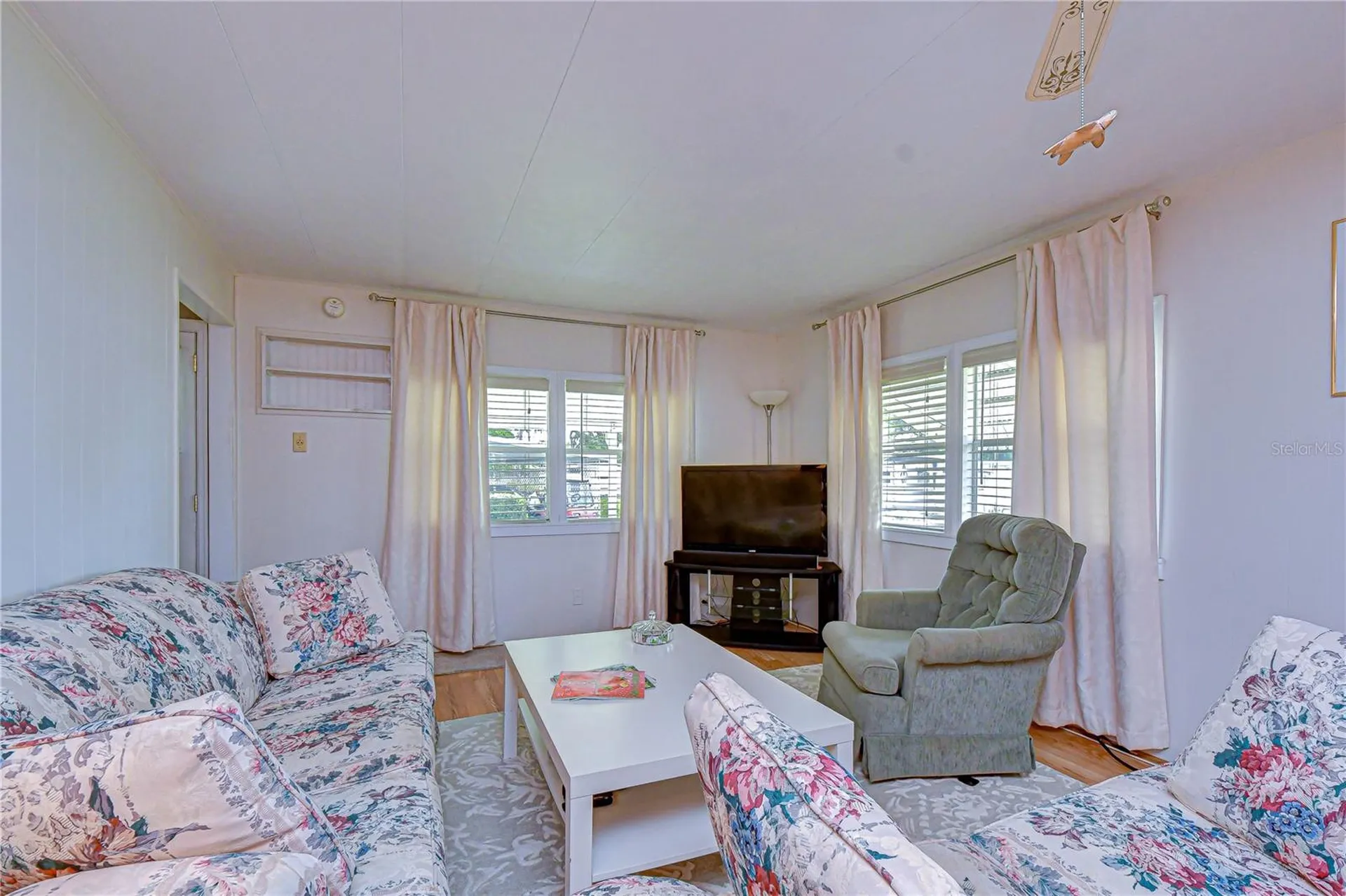 37248 Kinkaid Drive Zephyrhills FL 33541