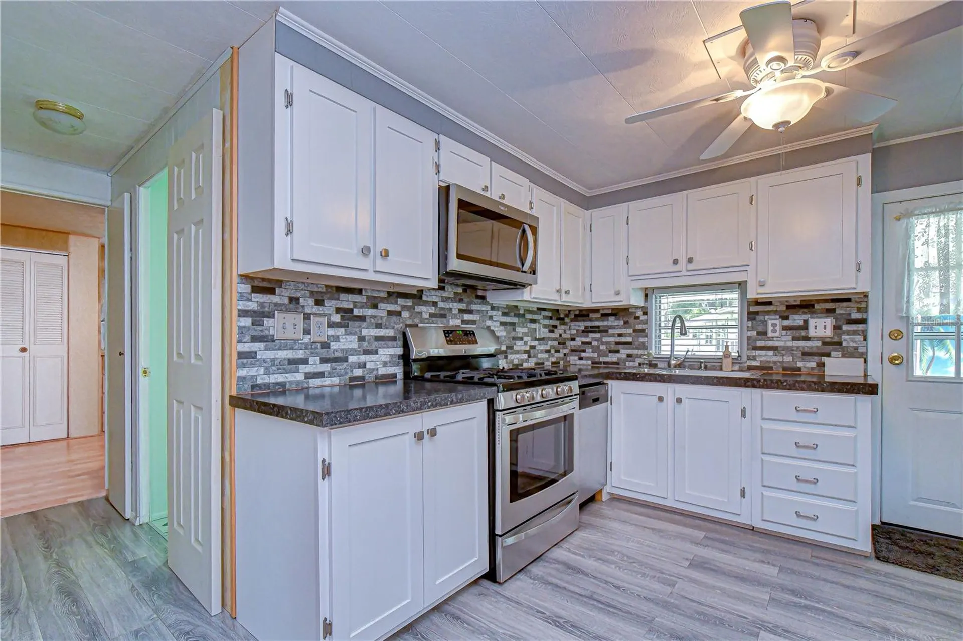 37248 Kinkaid Drive Zephyrhills FL 33541