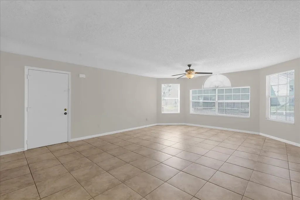 2731 N Poinciana Boulevard Kissimmee FL 34746