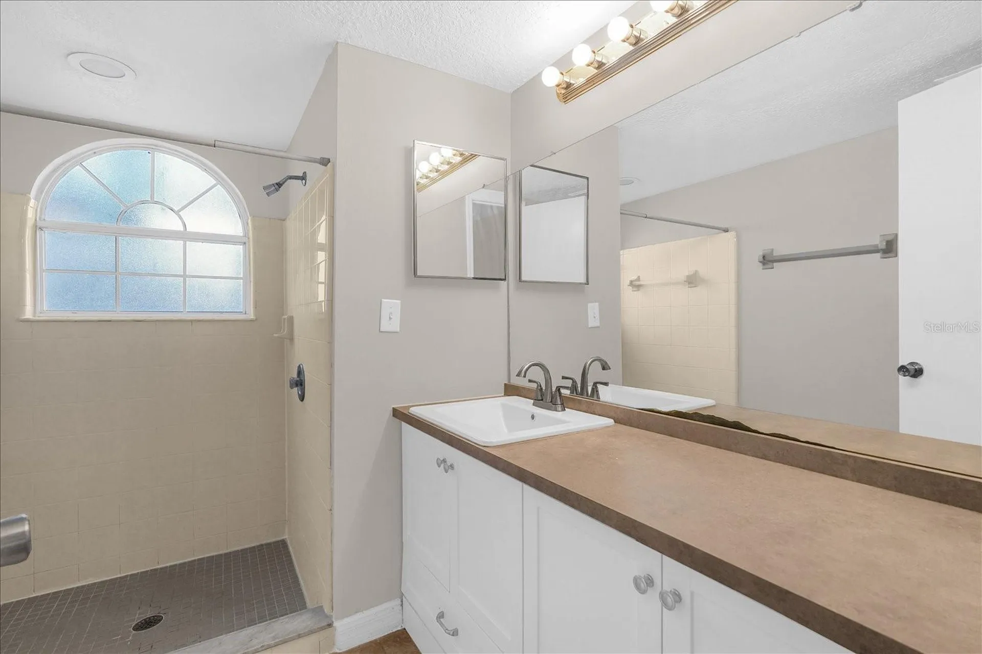 2731 N Poinciana Boulevard Kissimmee FL 34746