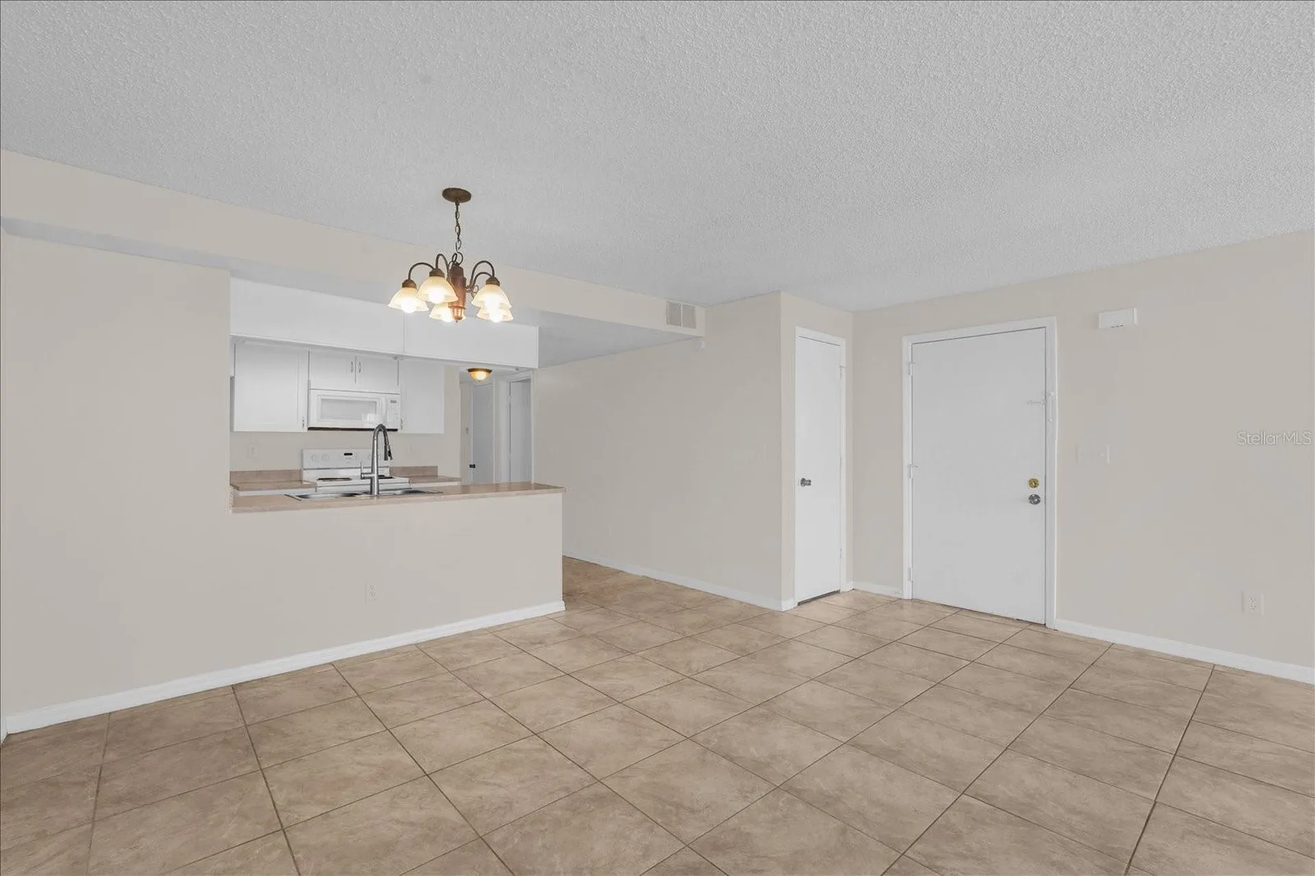 2731 N Poinciana Boulevard Kissimmee FL 34746