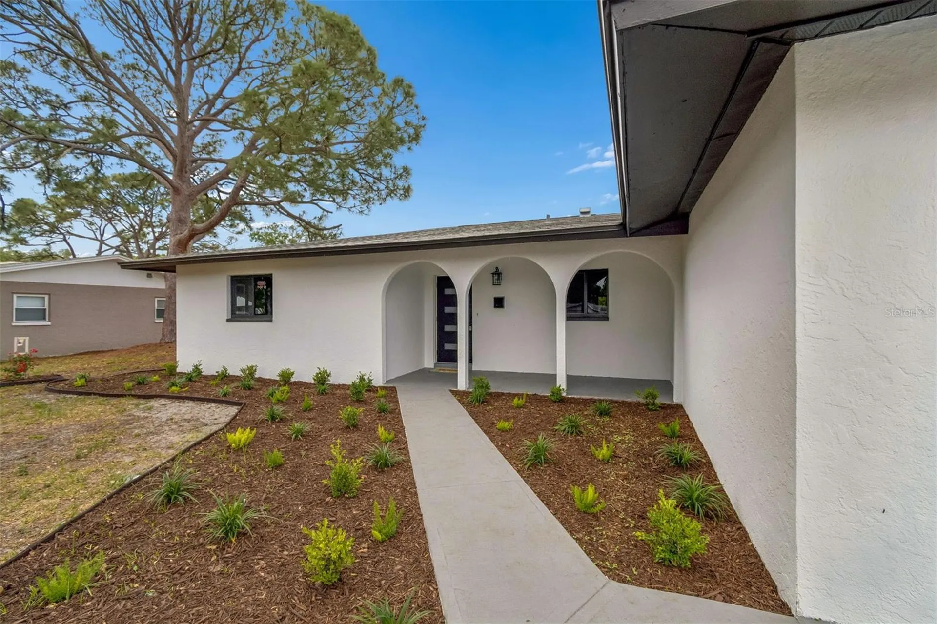 2550 Gomaz Way S St Petersburg FL 33712