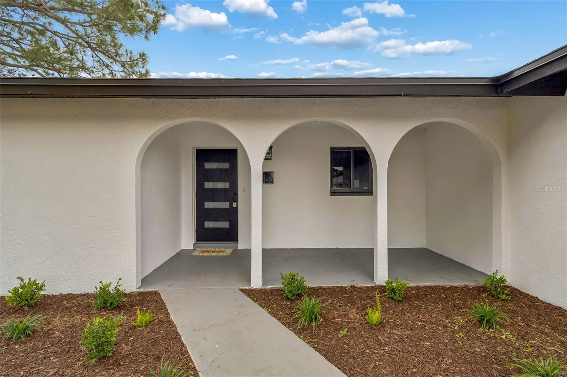 2550 Gomaz Way S St Petersburg FL 33712