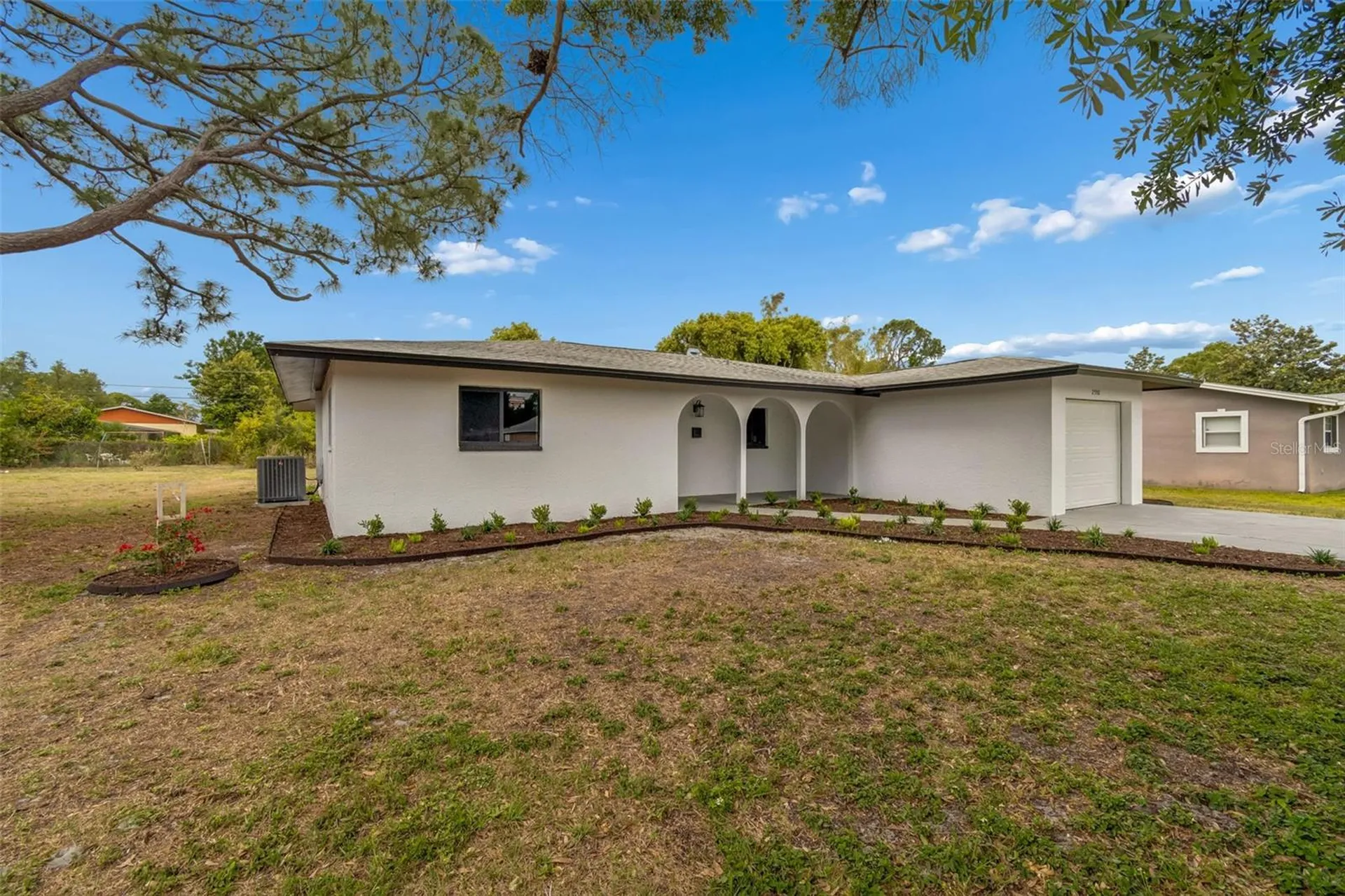 2550 Gomaz Way S St Petersburg FL 33712