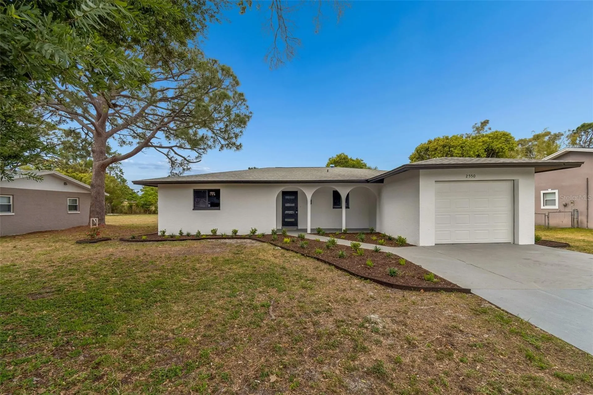2550 Gomaz Way S St Petersburg FL 33712