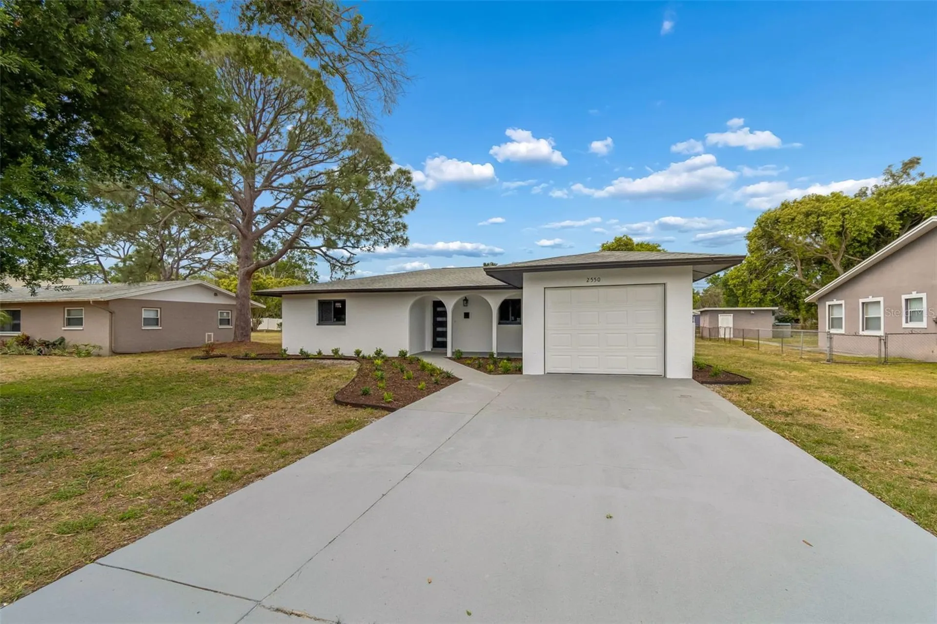 2550 Gomaz Way S St Petersburg FL 33712