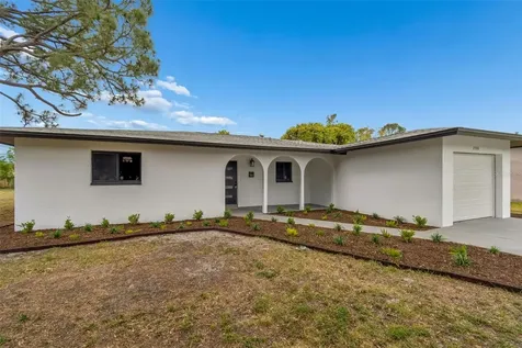 2550 Gomaz Way S St Petersburg FL 33712