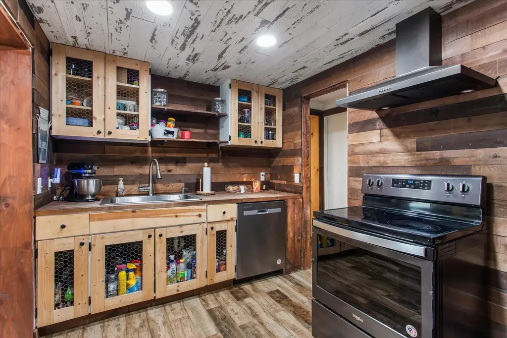 160 Deerpath Road Debary FL 32713