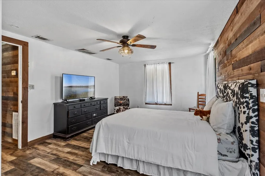 160 Deerpath Road Debary FL 32713