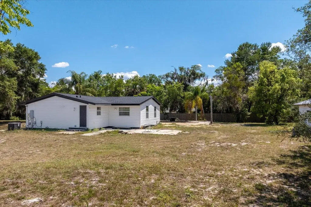 160 Deerpath Road Debary FL 32713