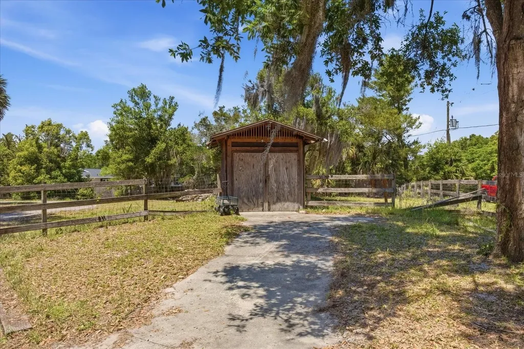 160 Deerpath Road Debary FL 32713