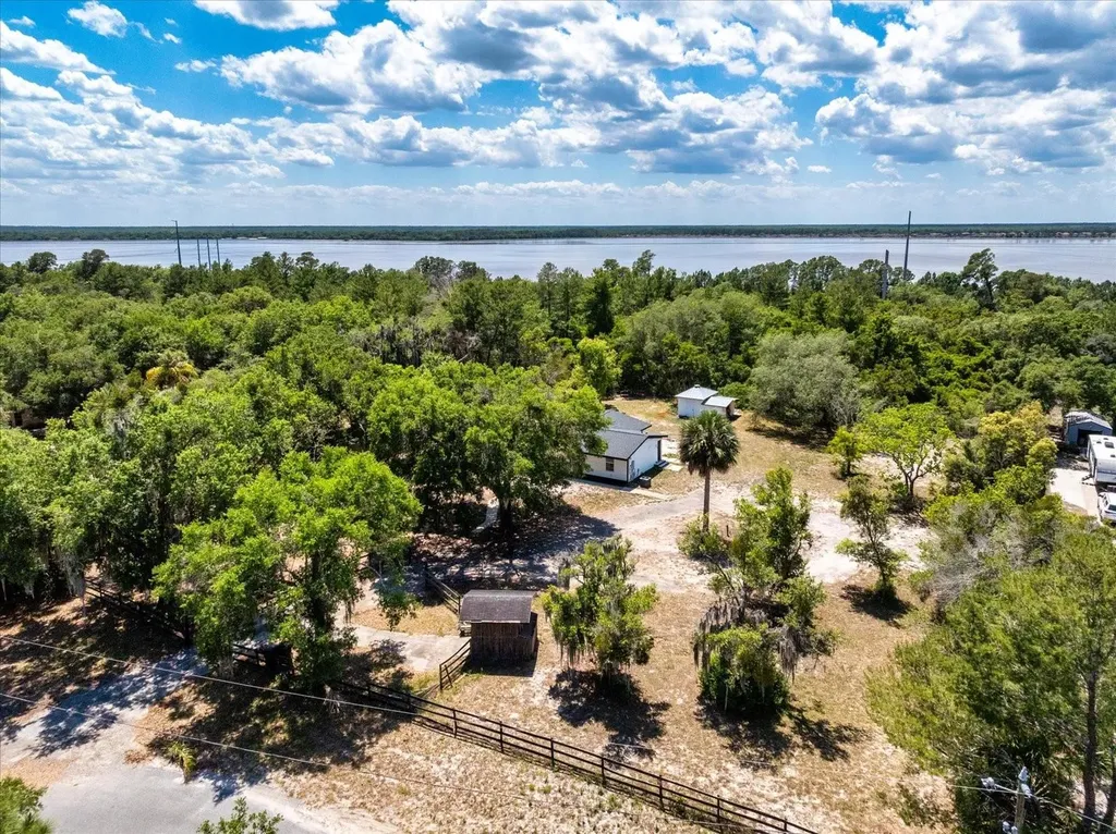 160 Deerpath Road Debary FL 32713