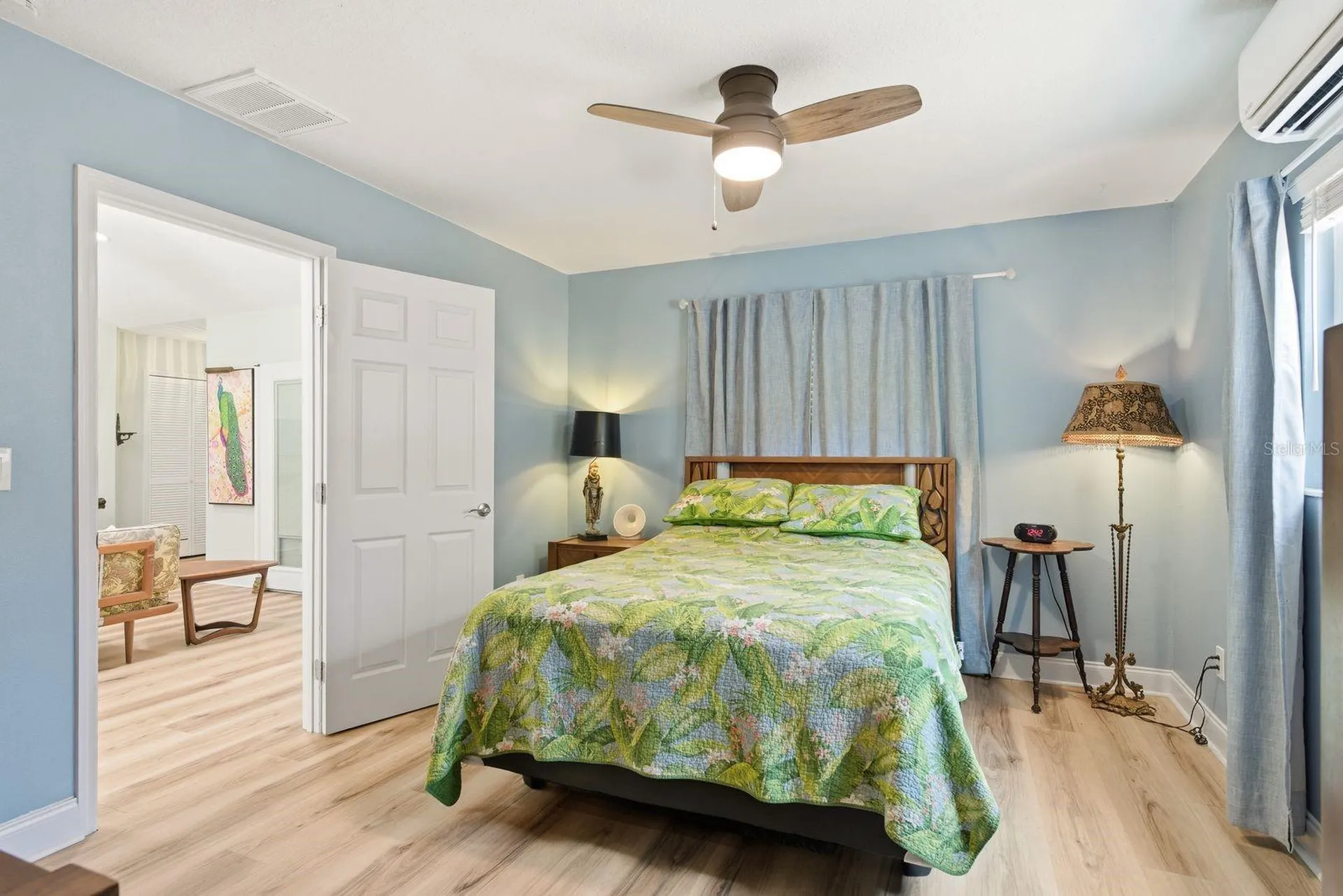 2221 Coronada Way S St Petersburg FL 33712