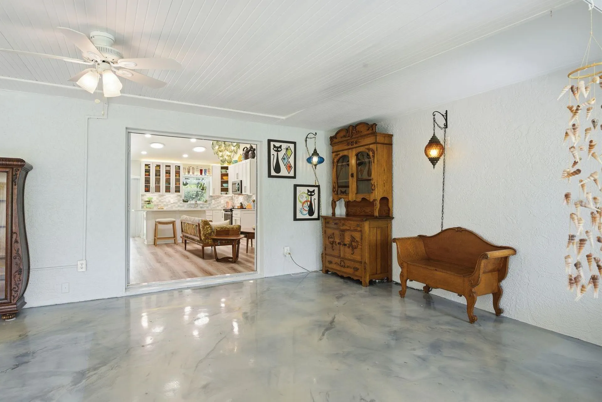 2221 Coronada Way S St Petersburg FL 33712
