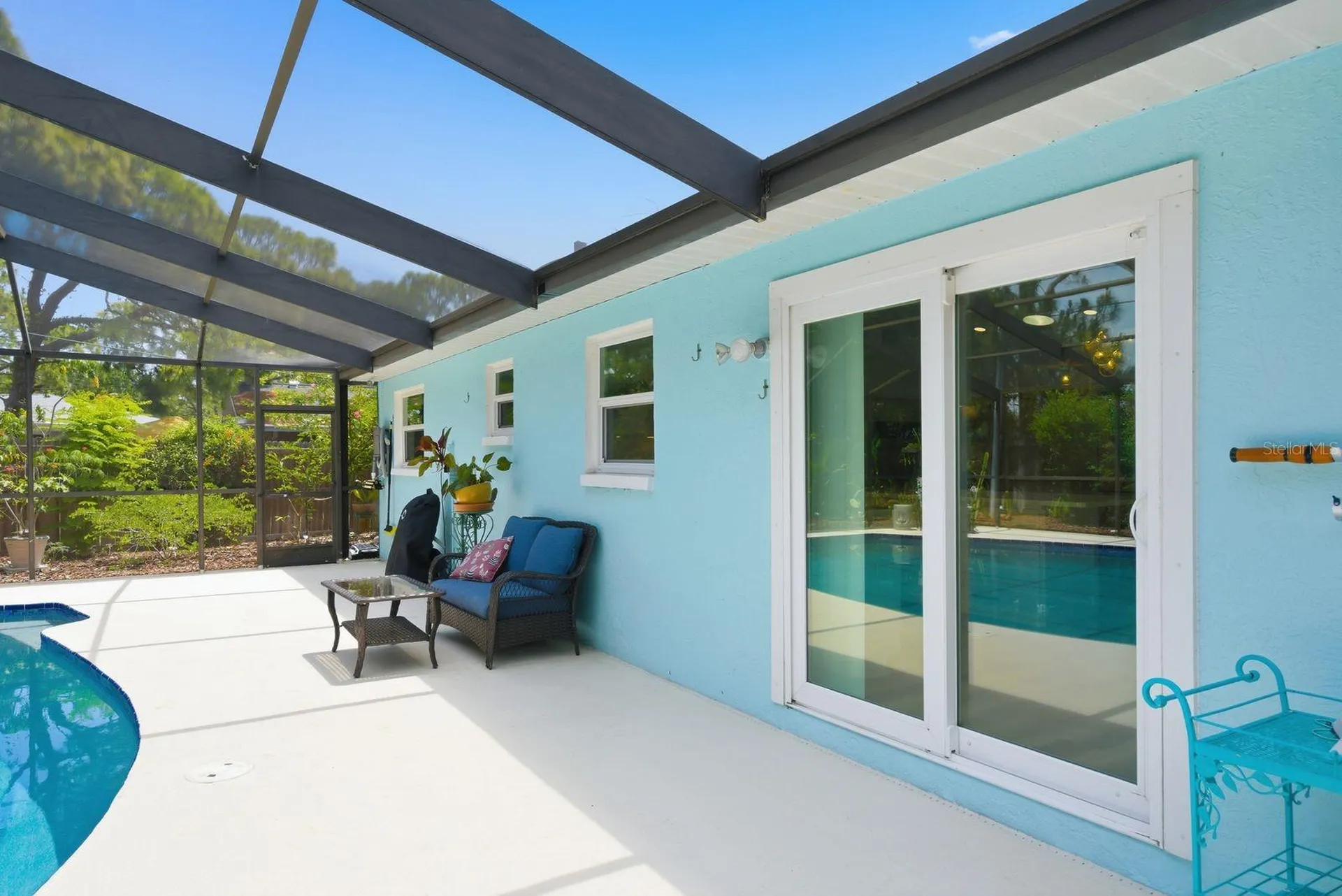 2221 Coronada Way S St Petersburg FL 33712