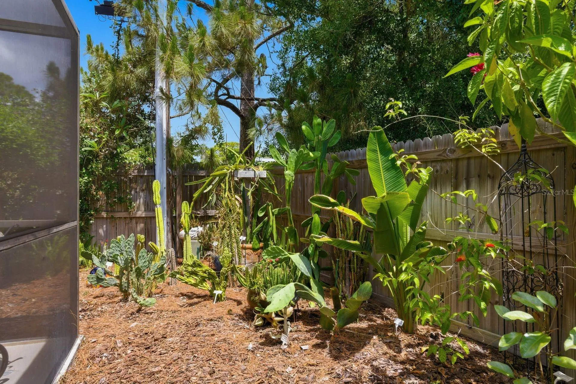 2221 Coronada Way S St Petersburg FL 33712