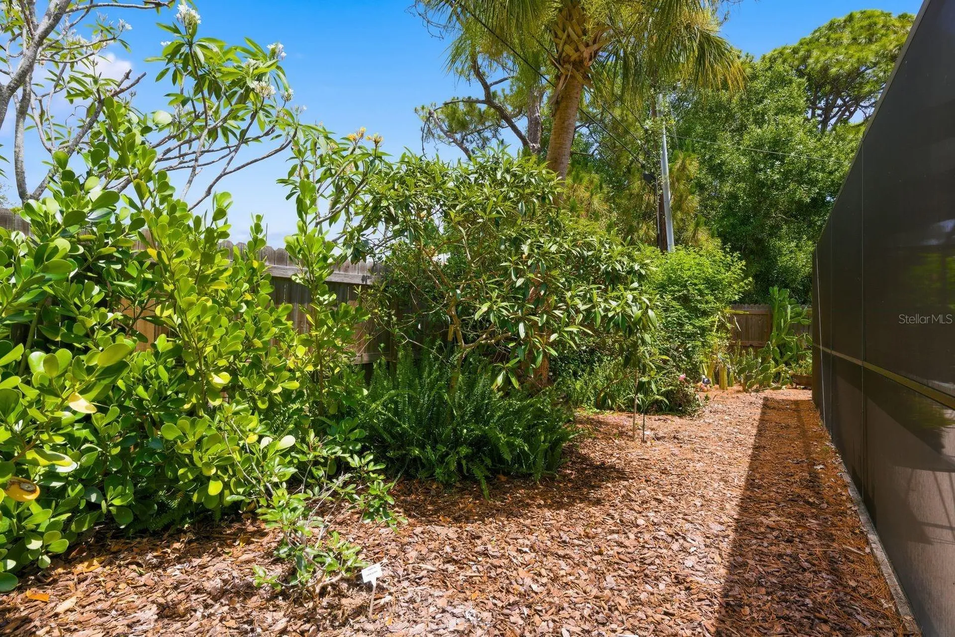 2221 Coronada Way S St Petersburg FL 33712