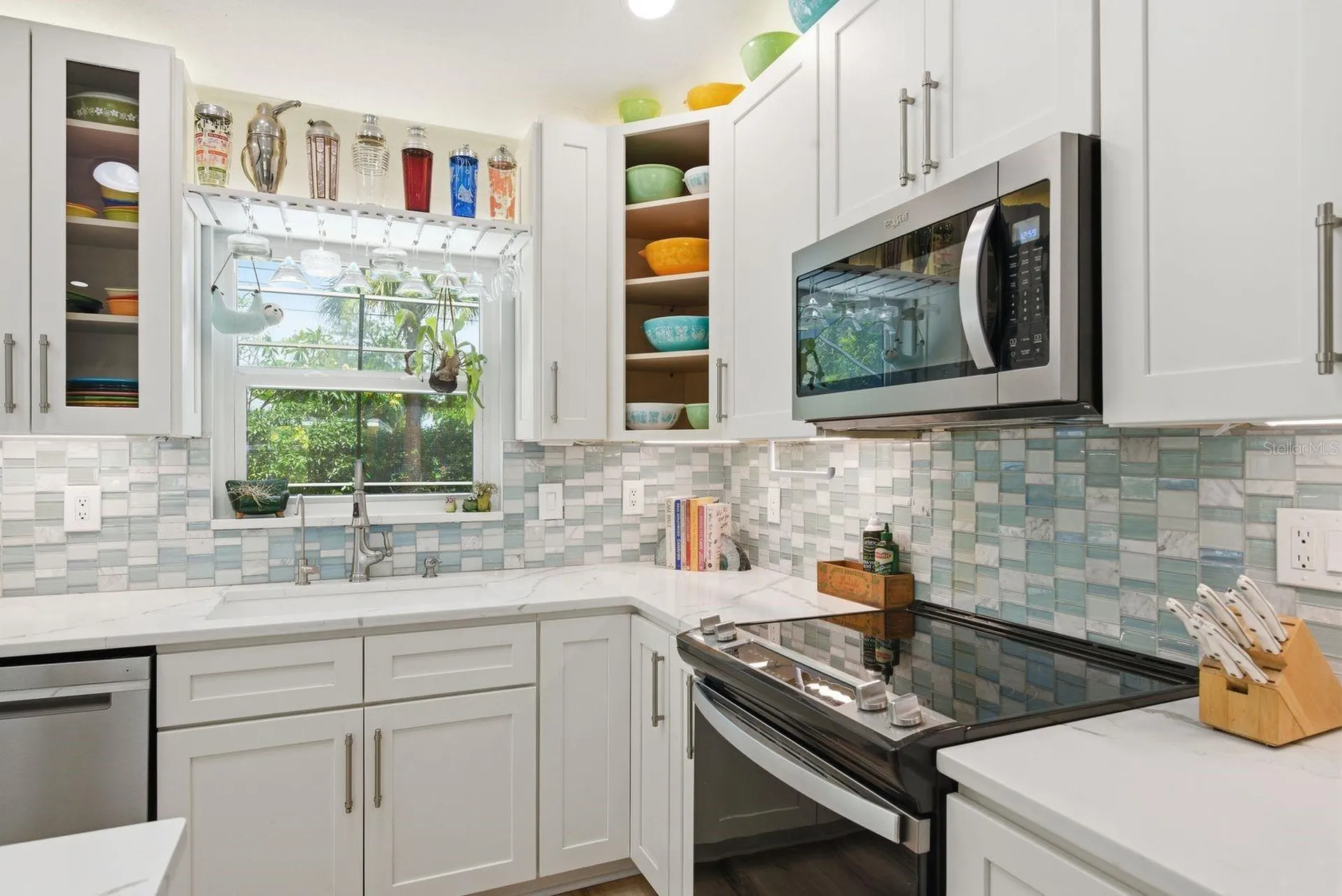 2221 Coronada Way S St Petersburg FL 33712