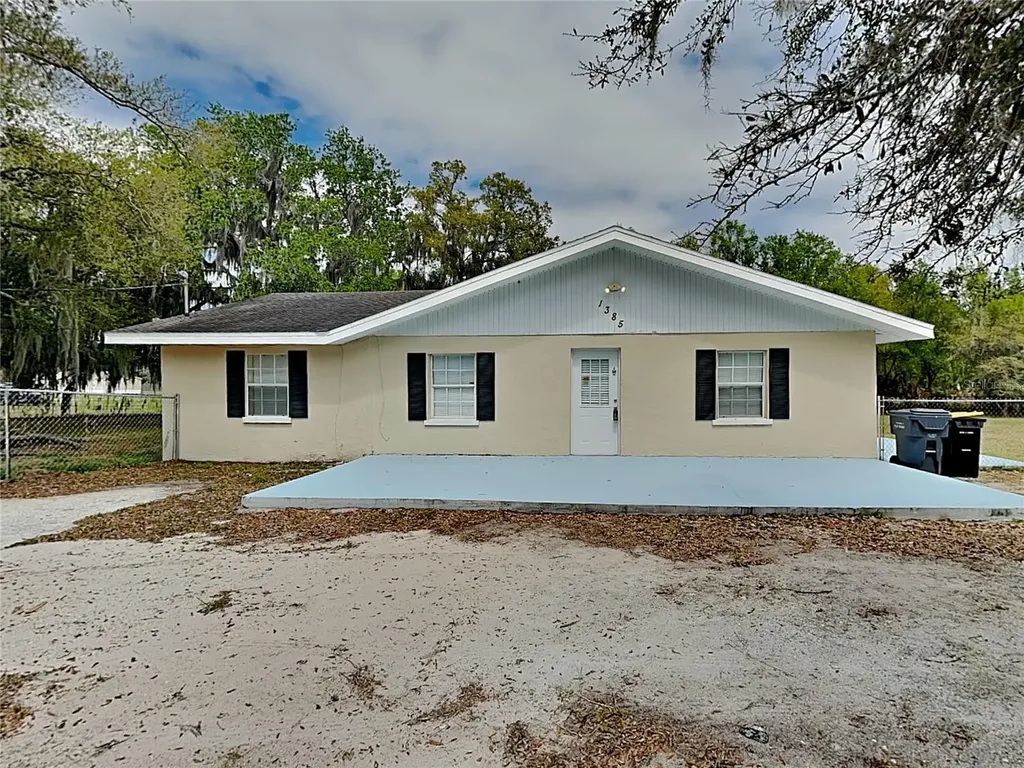1385 Dean Street Mulberry FL 33860
