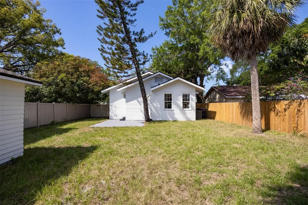 2507 N Ridgewood Avenue Tampa FL 33602