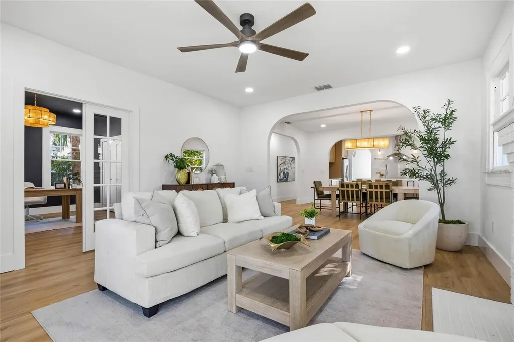 2507 N Ridgewood Avenue Tampa FL 33602
