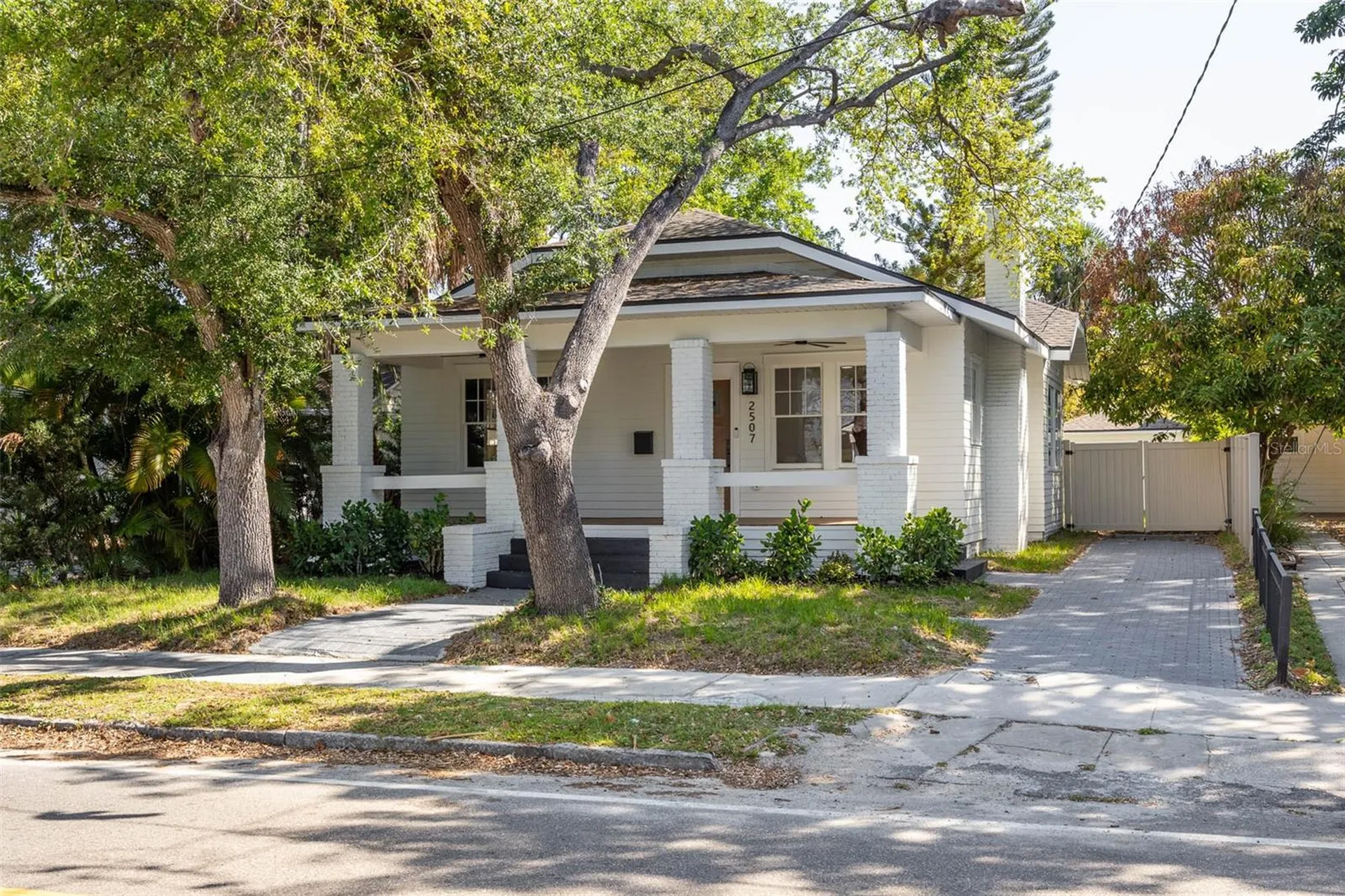 2507 N Ridgewood Avenue Tampa FL 33602