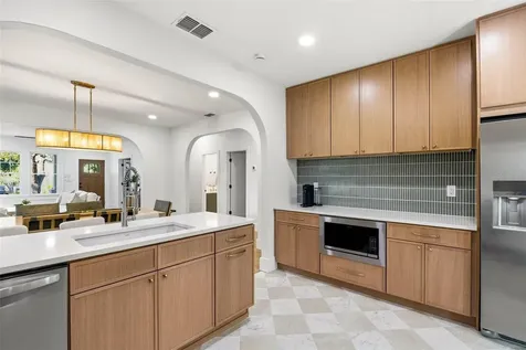 2507 N Ridgewood Avenue Tampa FL 33602