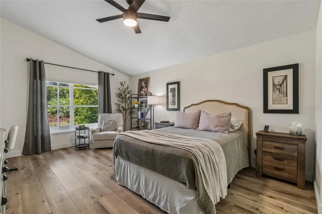 6128 Whimbrelwood Drive Lithia FL 33547