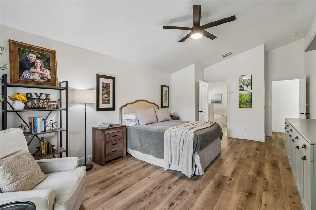 6128 Whimbrelwood Drive Lithia FL 33547