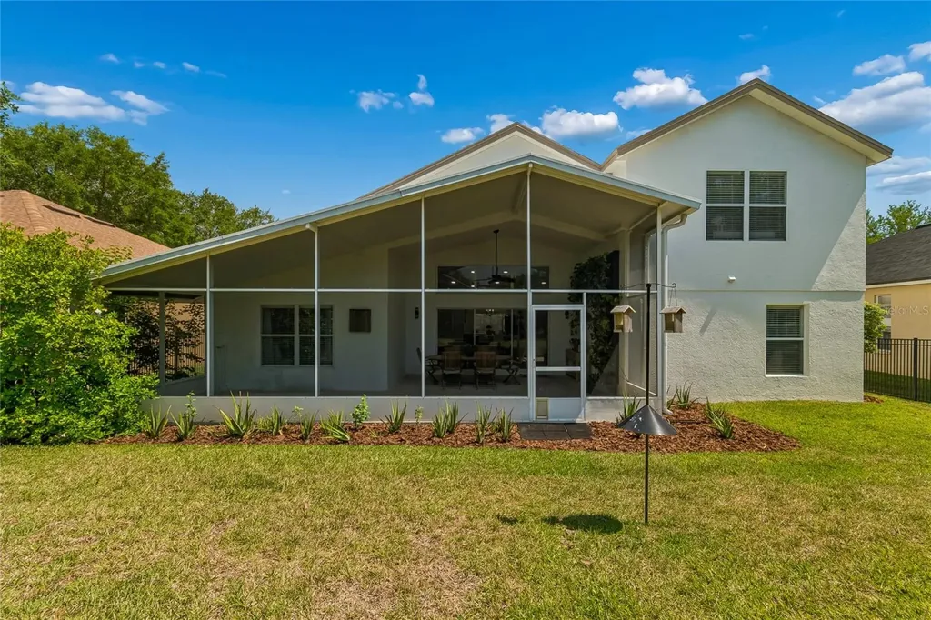 6128 Whimbrelwood Drive Lithia FL 33547