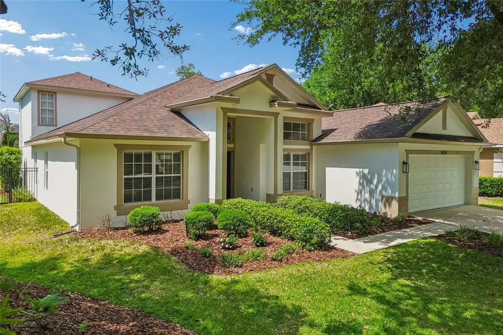 6128 Whimbrelwood Drive Lithia FL 33547