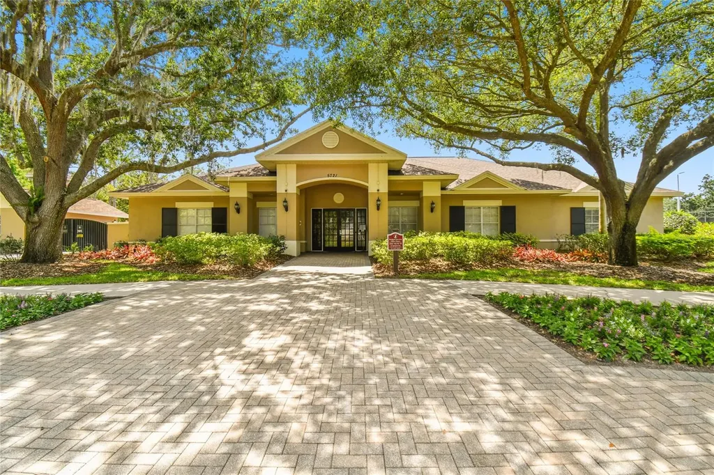 6128 Whimbrelwood Drive Lithia FL 33547