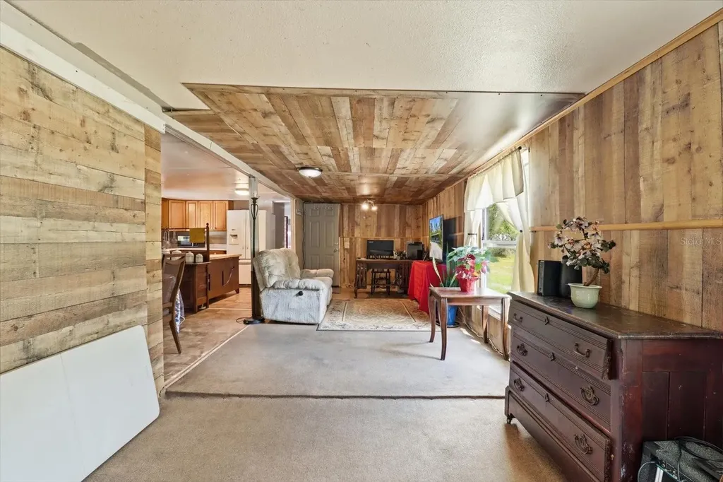 12360 Redrose Avenue Weeki Wachee FL 34614