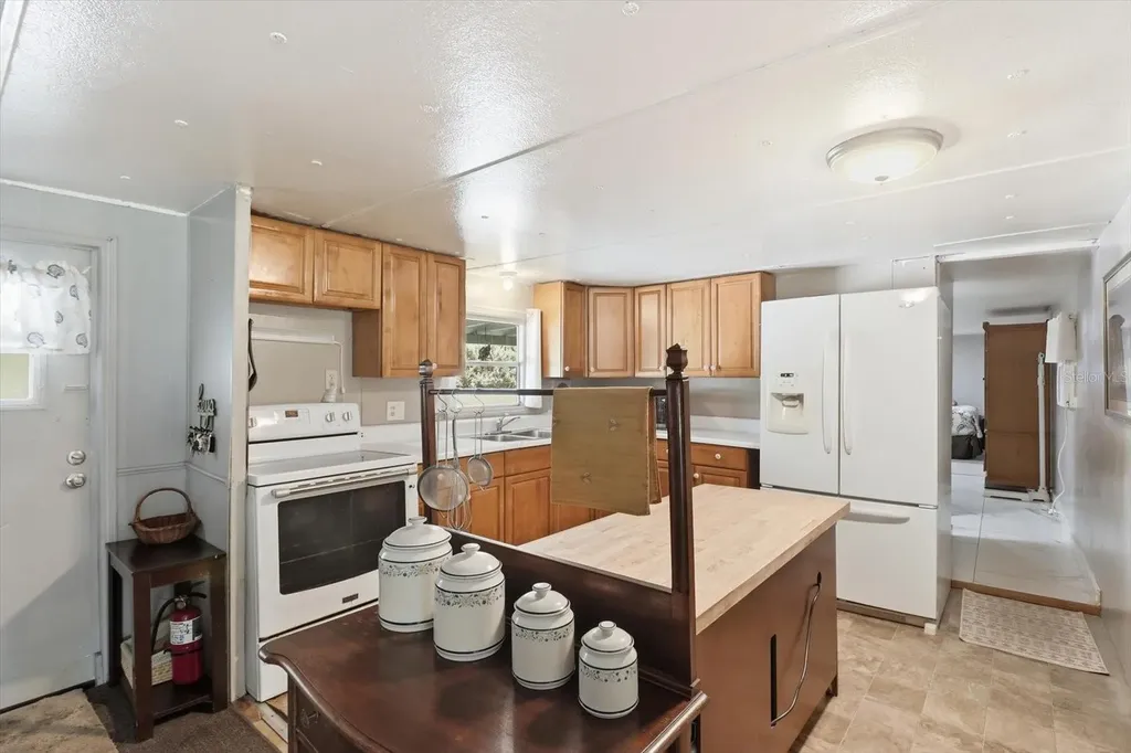 12360 Redrose Avenue Weeki Wachee FL 34614