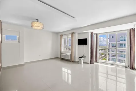 303 Villamil San Juan PR 00907