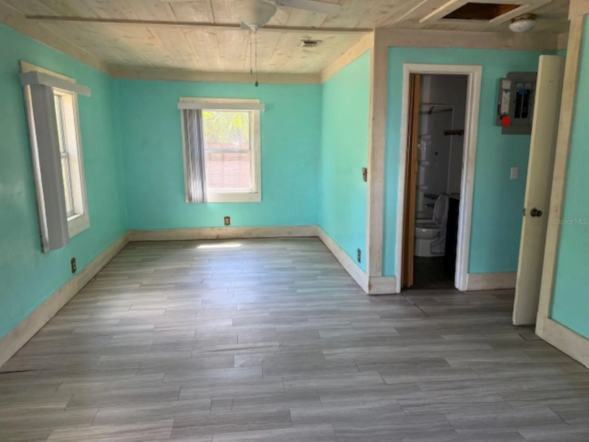 3189 Cr 419 Lake Panasoffkee FL 33538