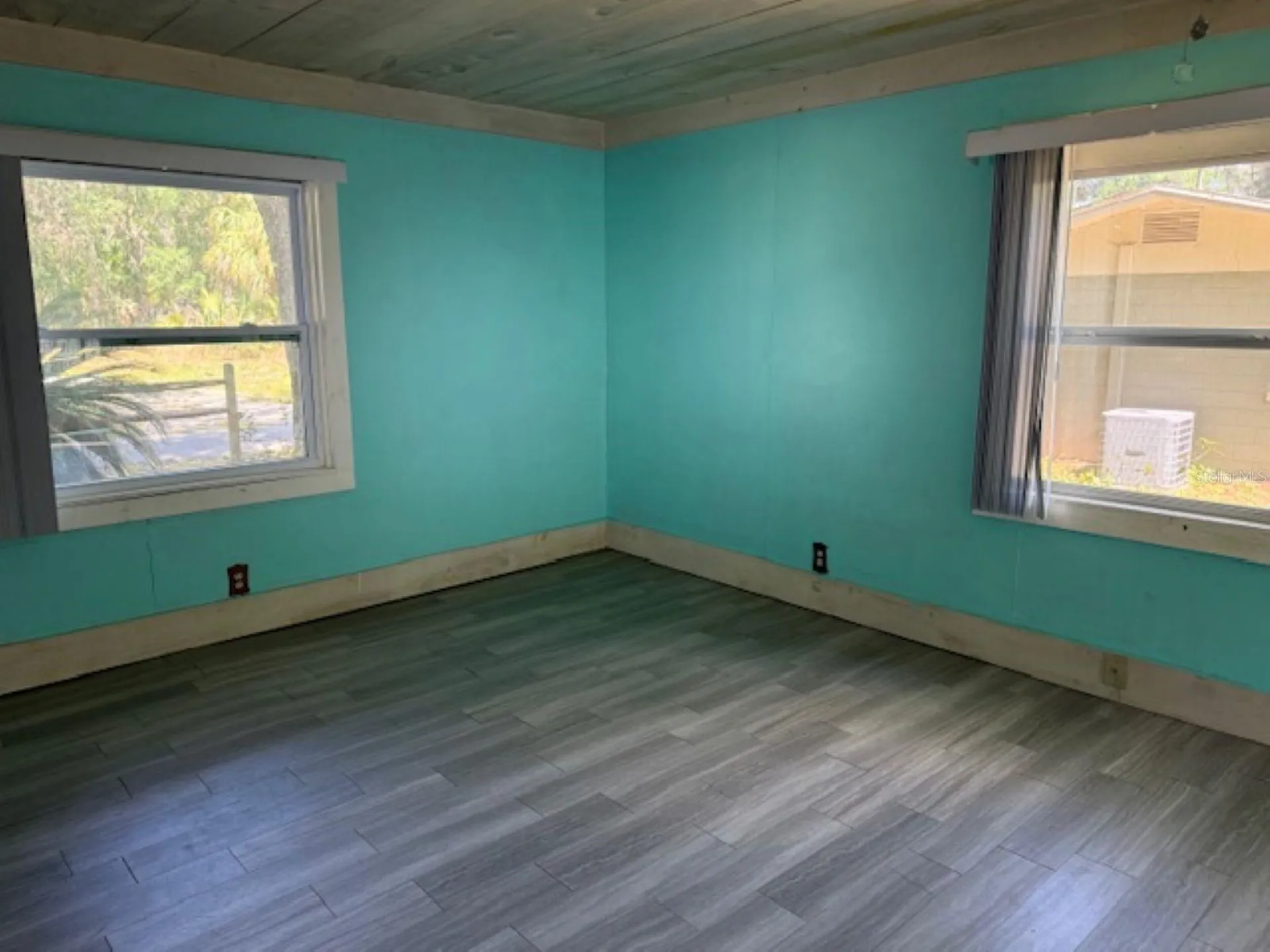3189 Cr 419 Lake Panasoffkee FL 33538