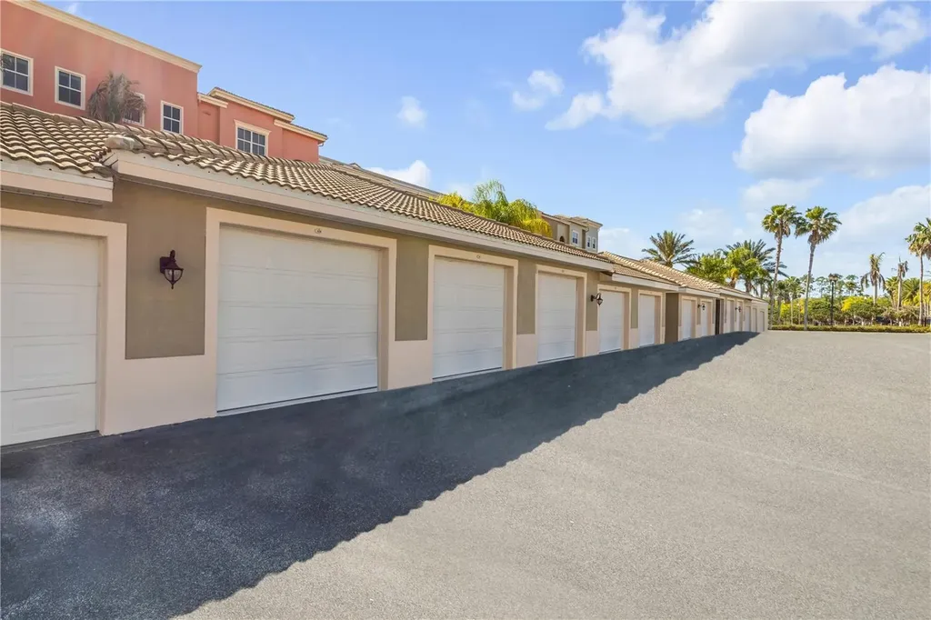 424 Luna Bella Lane New Smyrna Beach FL 32168