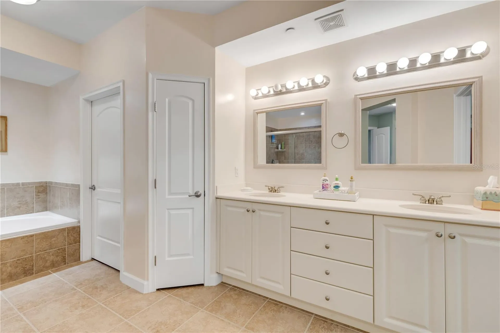 424 Luna Bella Lane New Smyrna Beach FL 32168