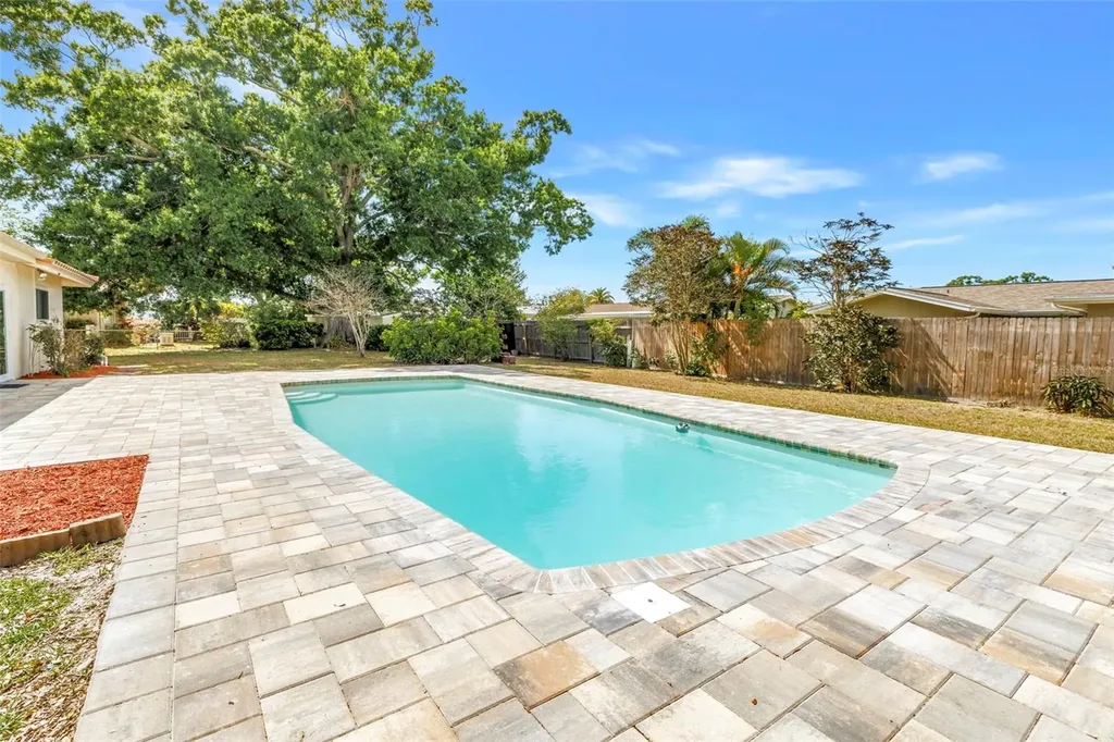 12897 88th Avenue Seminole FL 33776