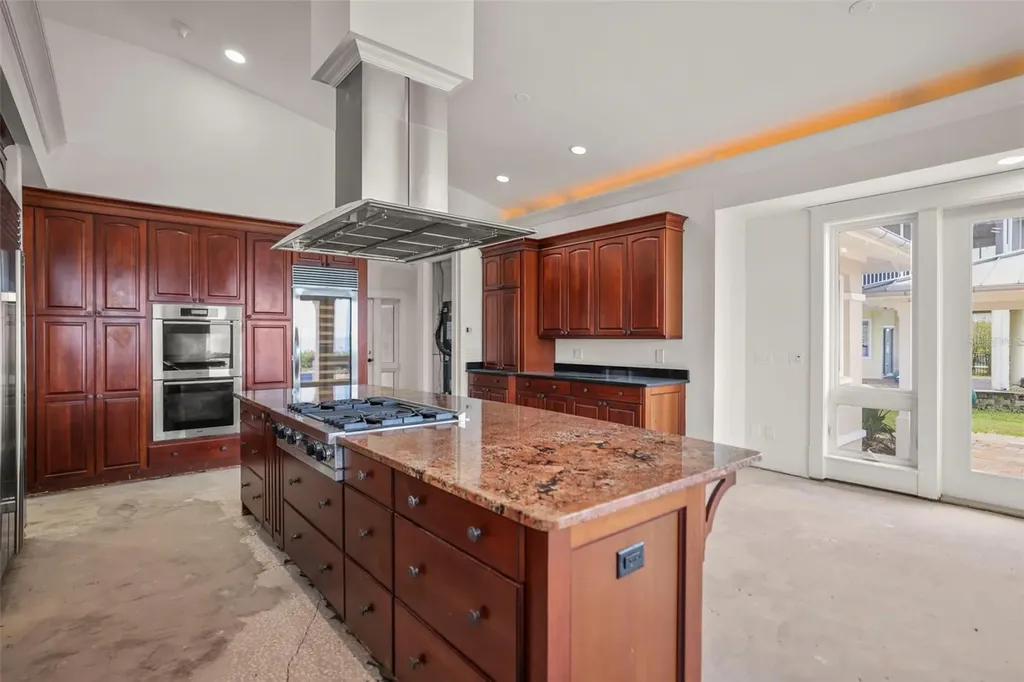 1721 Gulf Road Tarpon Springs FL 34689