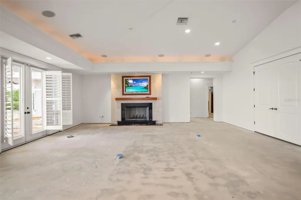 1721 Gulf Road Tarpon Springs FL 34689