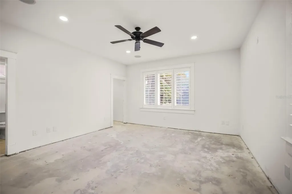 1721 Gulf Road Tarpon Springs FL 34689