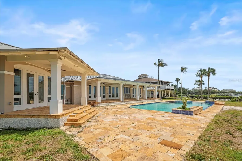 1721 Gulf Road Tarpon Springs FL 34689