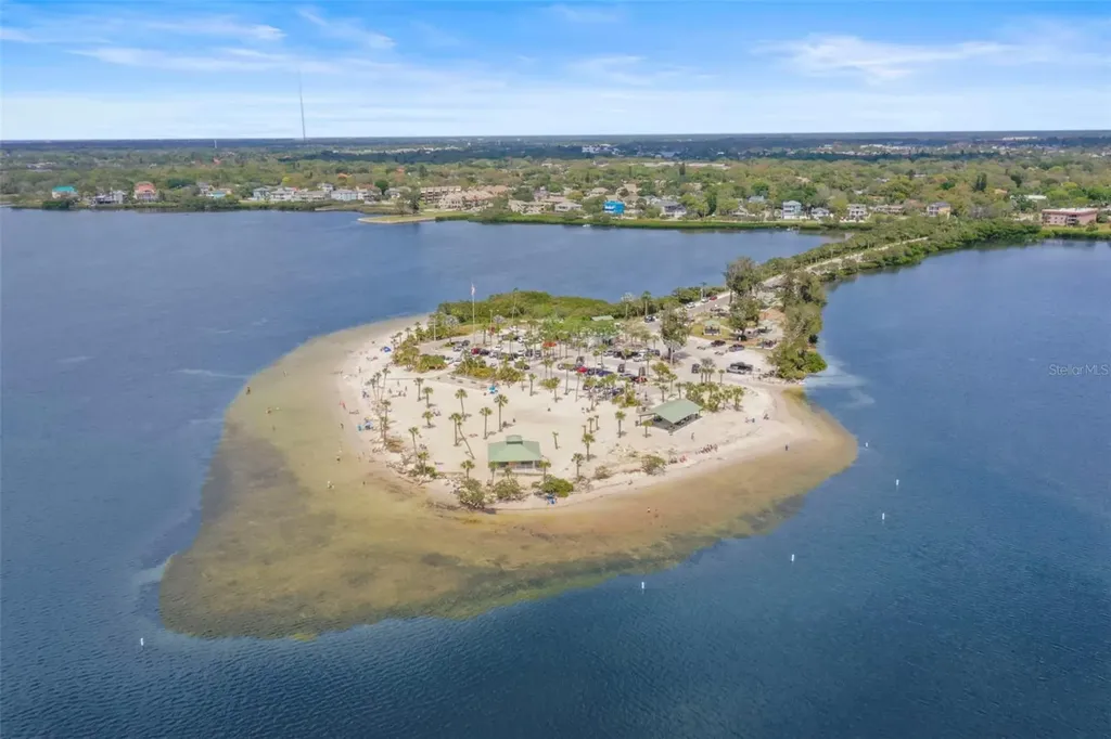 1721 Gulf Road Tarpon Springs FL 34689