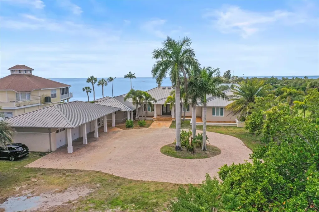 1721 Gulf Road Tarpon Springs FL 34689
