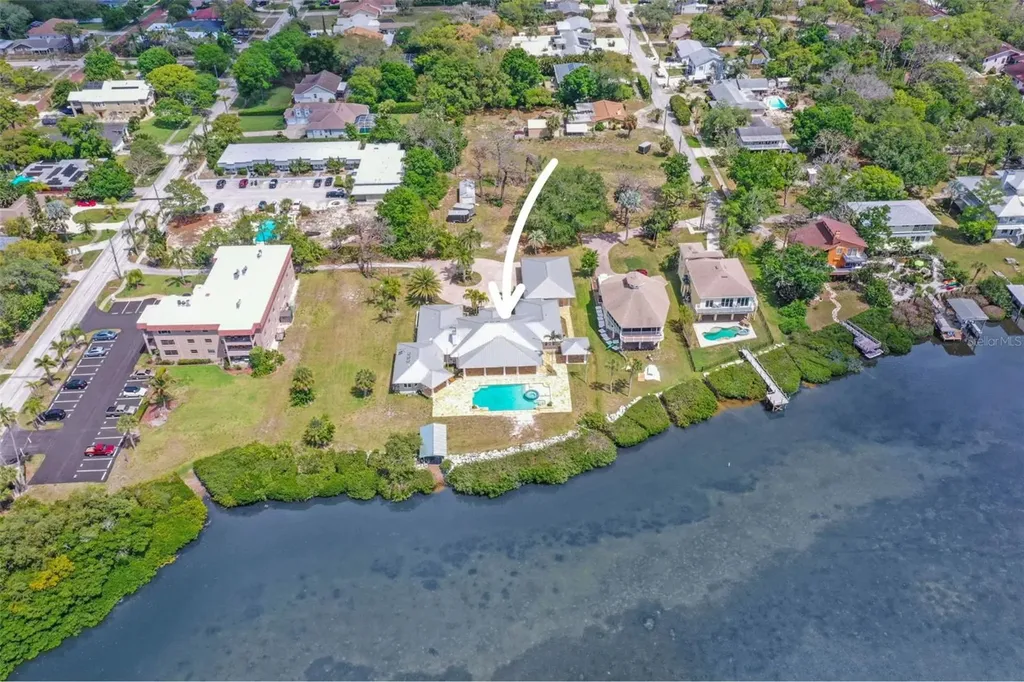 1721 Gulf Road Tarpon Springs FL 34689