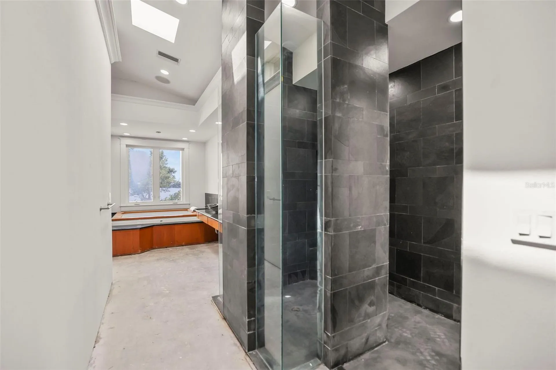 1721 Gulf Road Tarpon Springs FL 34689